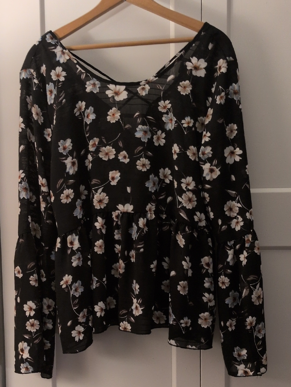 Floral Ruffle Hem Long-Sleeve " Flowy" Blouse - Black Floral